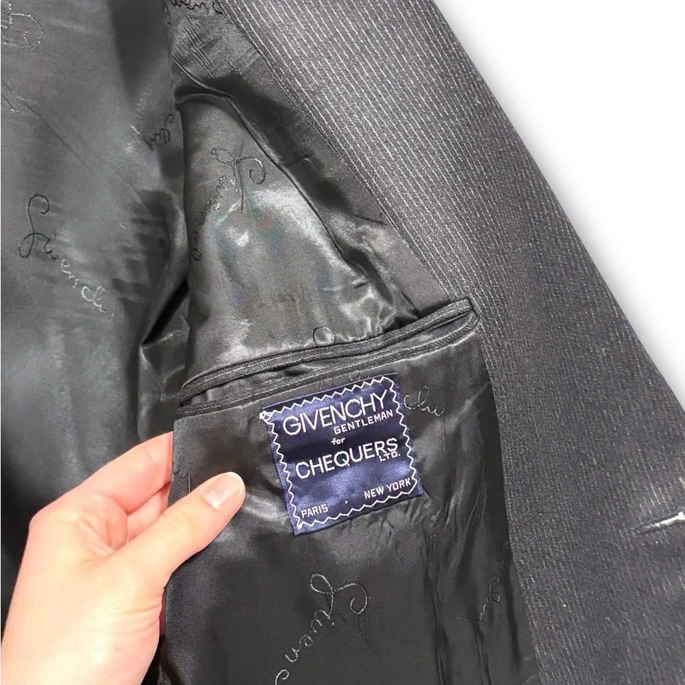 Givenchy Men's Vintage Wool Pinstripe Charcoal Grey Single Breasted Blazer